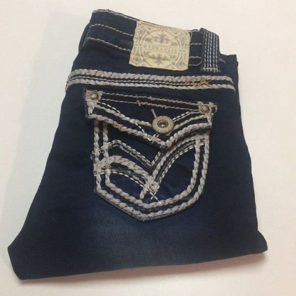 Hydraulic Dark Blue Cropped Denim size 2. Length 30 waist 26
